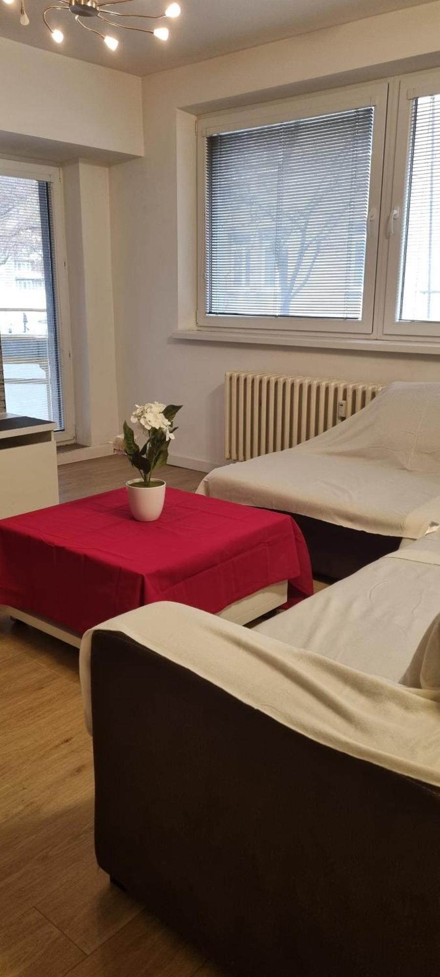 Huge Apartment Next To Train Station Close To The City Center Bratislava Esterno foto
