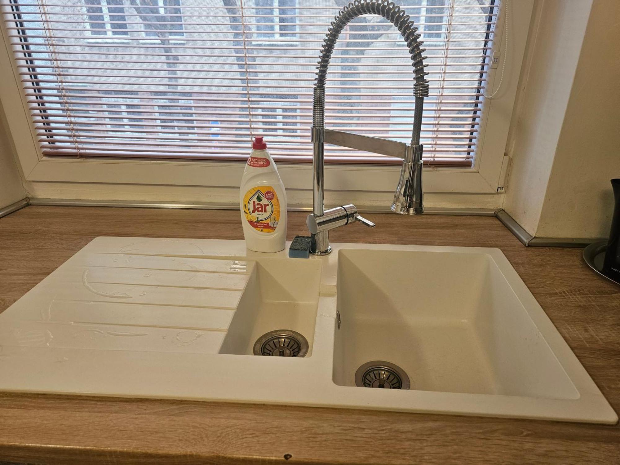 Huge Apartment Next To Train Station Close To The City Center Bratislava Esterno foto