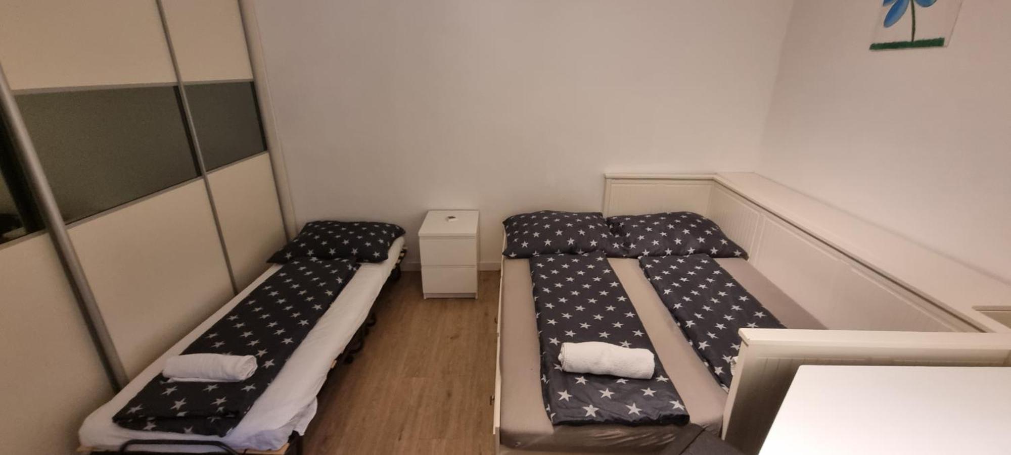 Huge Apartment Next To Train Station Close To The City Center Bratislava Esterno foto