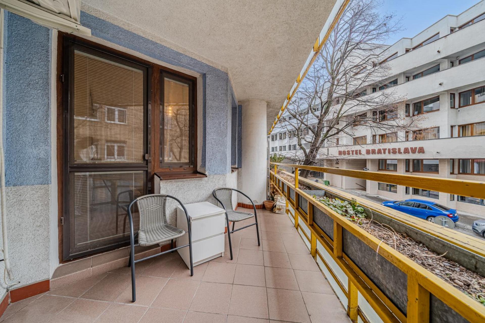 Huge Apartment Next To Train Station Close To The City Center Bratislava Esterno foto